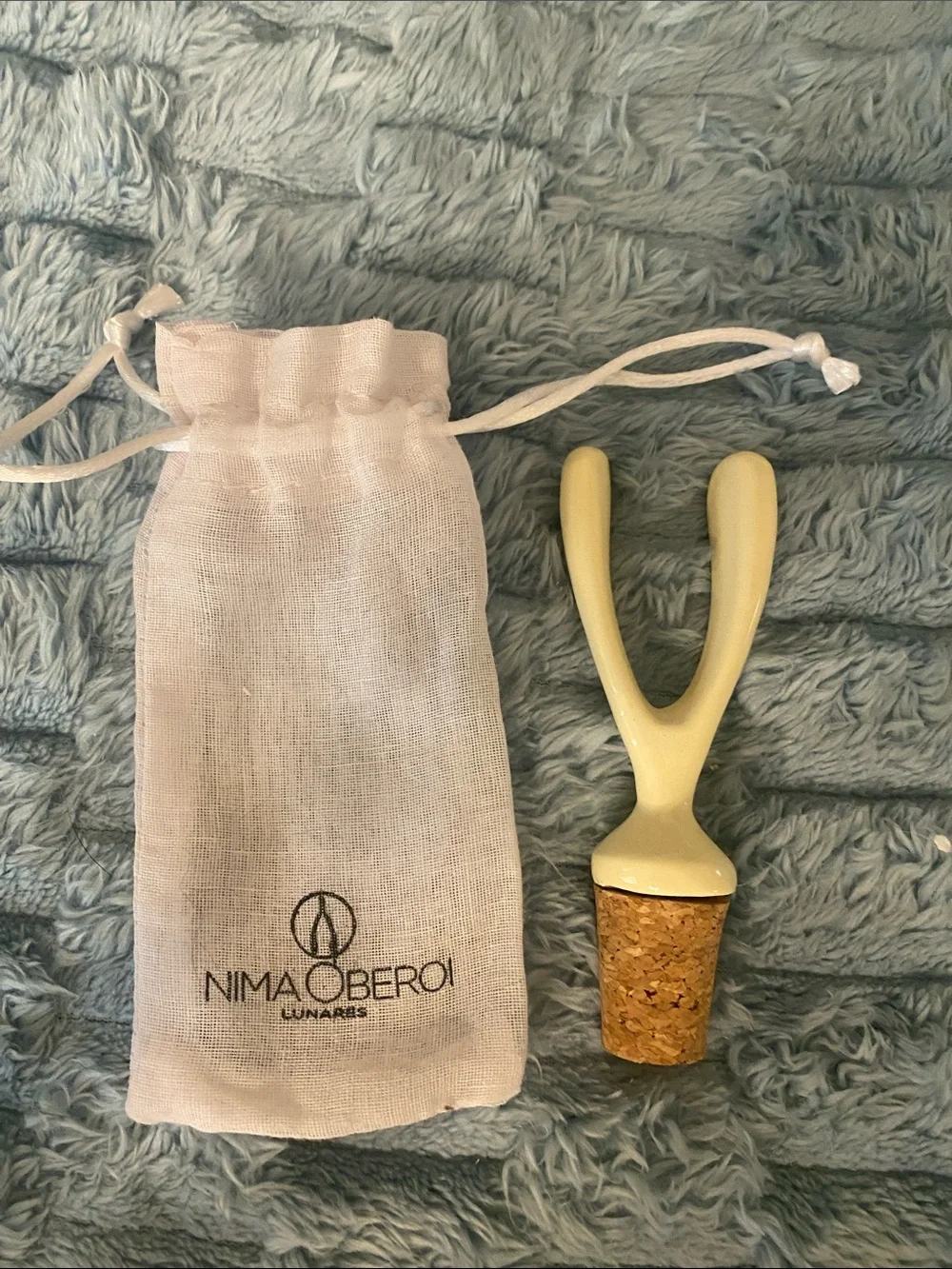 Nima Oberoi Pale Yellow/Cream Ceramic Wine Bottle Stopper Brand New